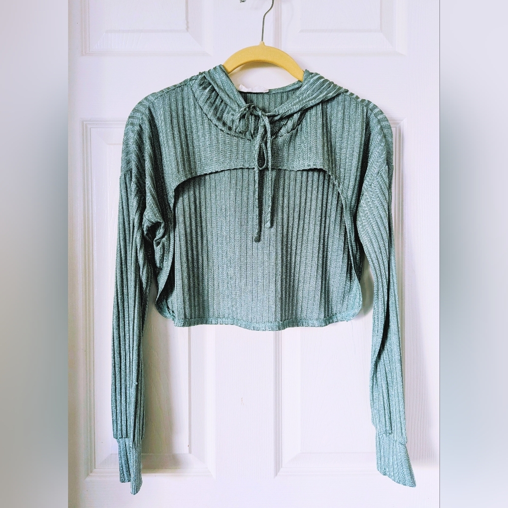 🐰Mint Green Ribbed Hoodie Shrug